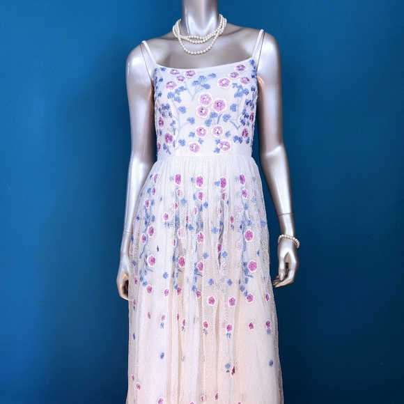 🆕️🪻MAYA DELUXE Floral Embroidered Maxi Dress w/ Sequin Embellishments // (NWT)